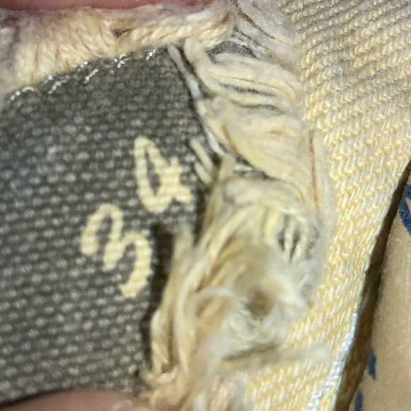 X-Ray Jeans off white jeans Sz 34 factory distressed whiskering - Picture 8 of 8